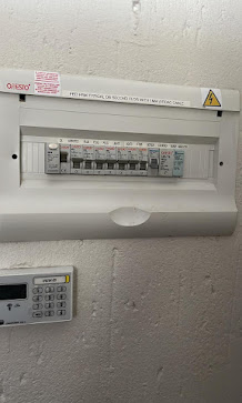 Residential distribution board installation